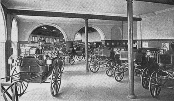 The front of the Port Street Showroom in 1908