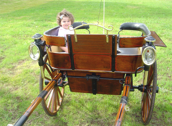 Kinross Governess Cart 2006